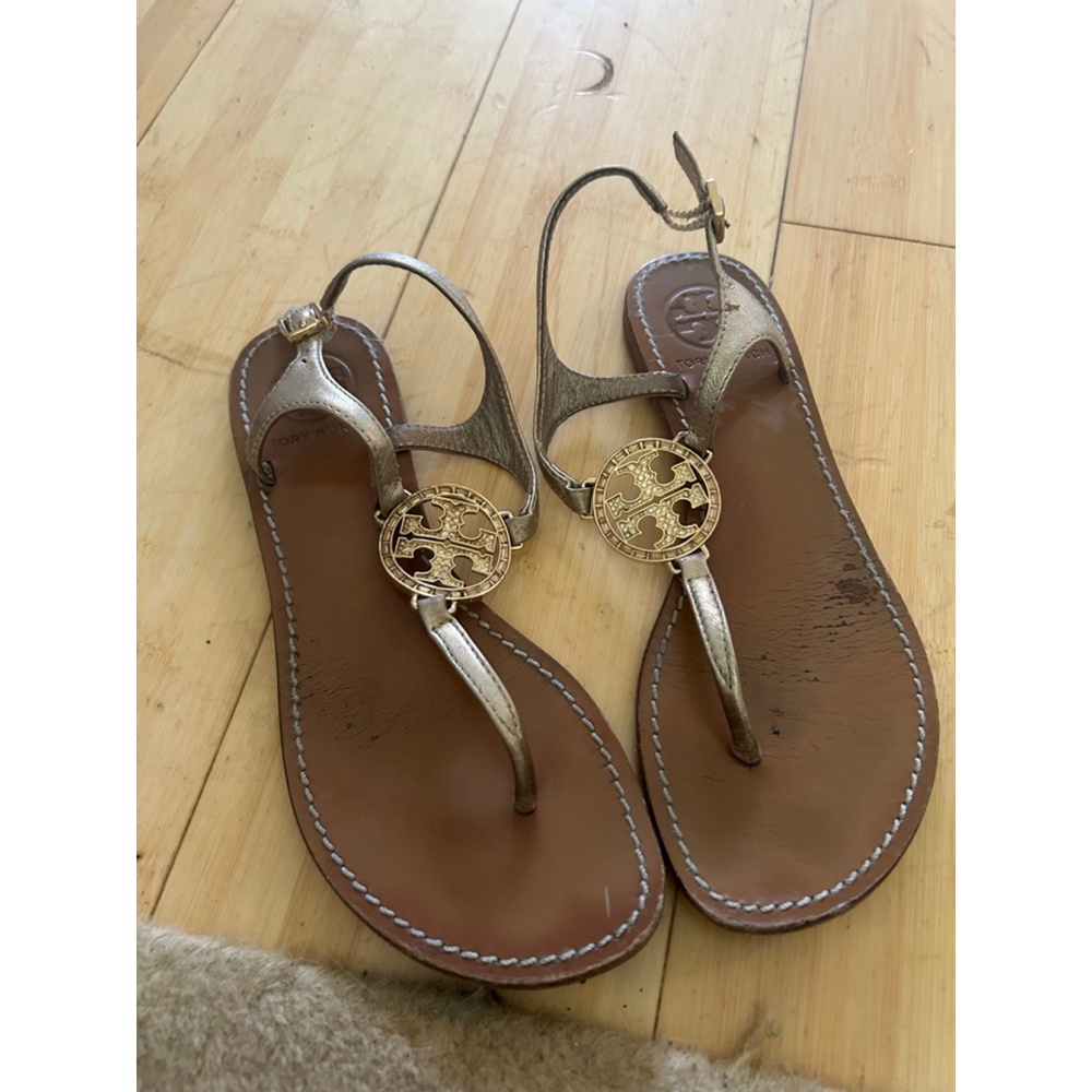 Tory Burch flip flop sandals size 5.5